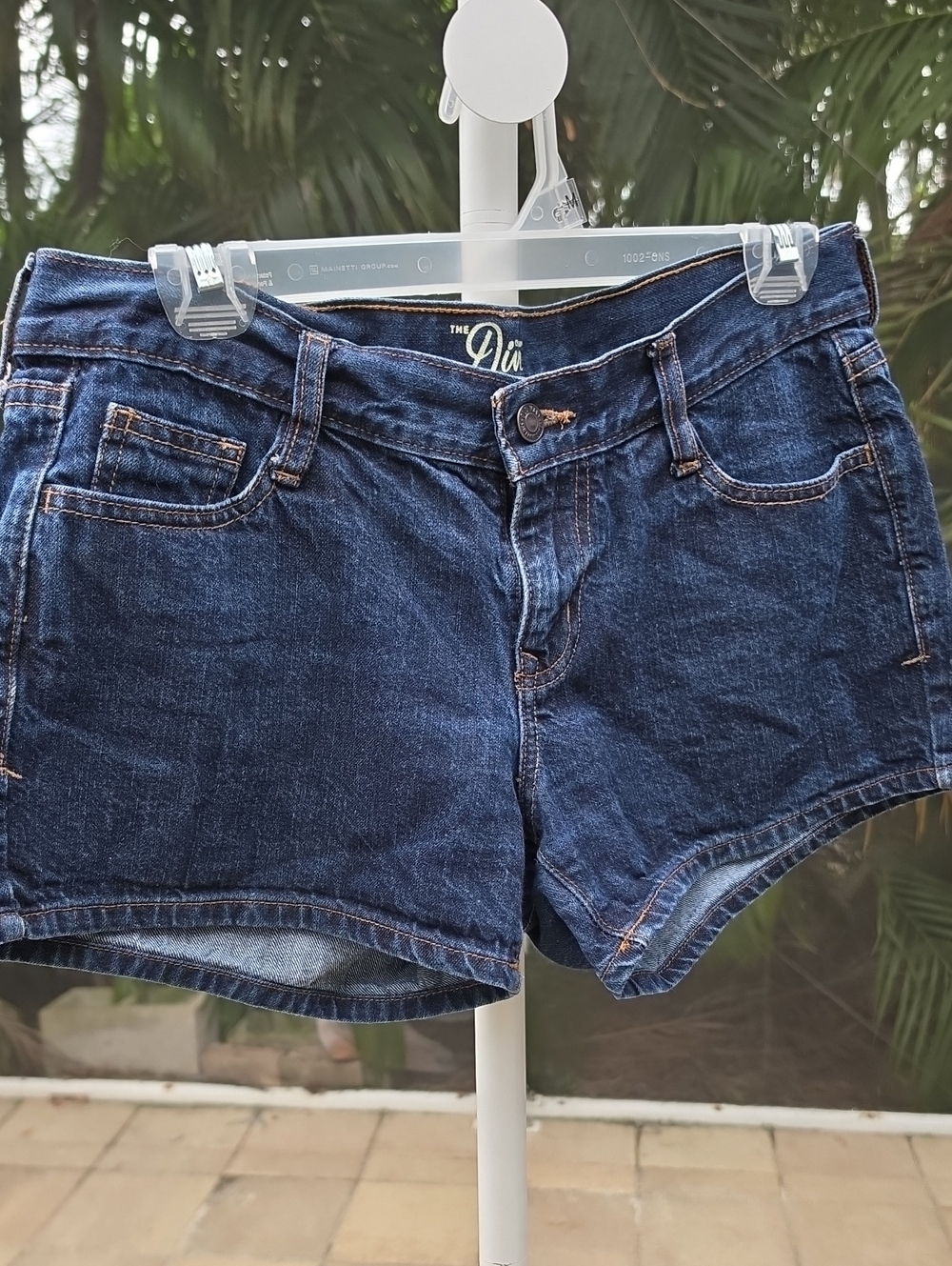 OLD NAVY 'The Diva' Dark Wash Low-Rise Denim Shorts